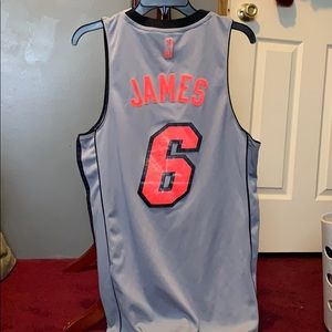Lebron jersey